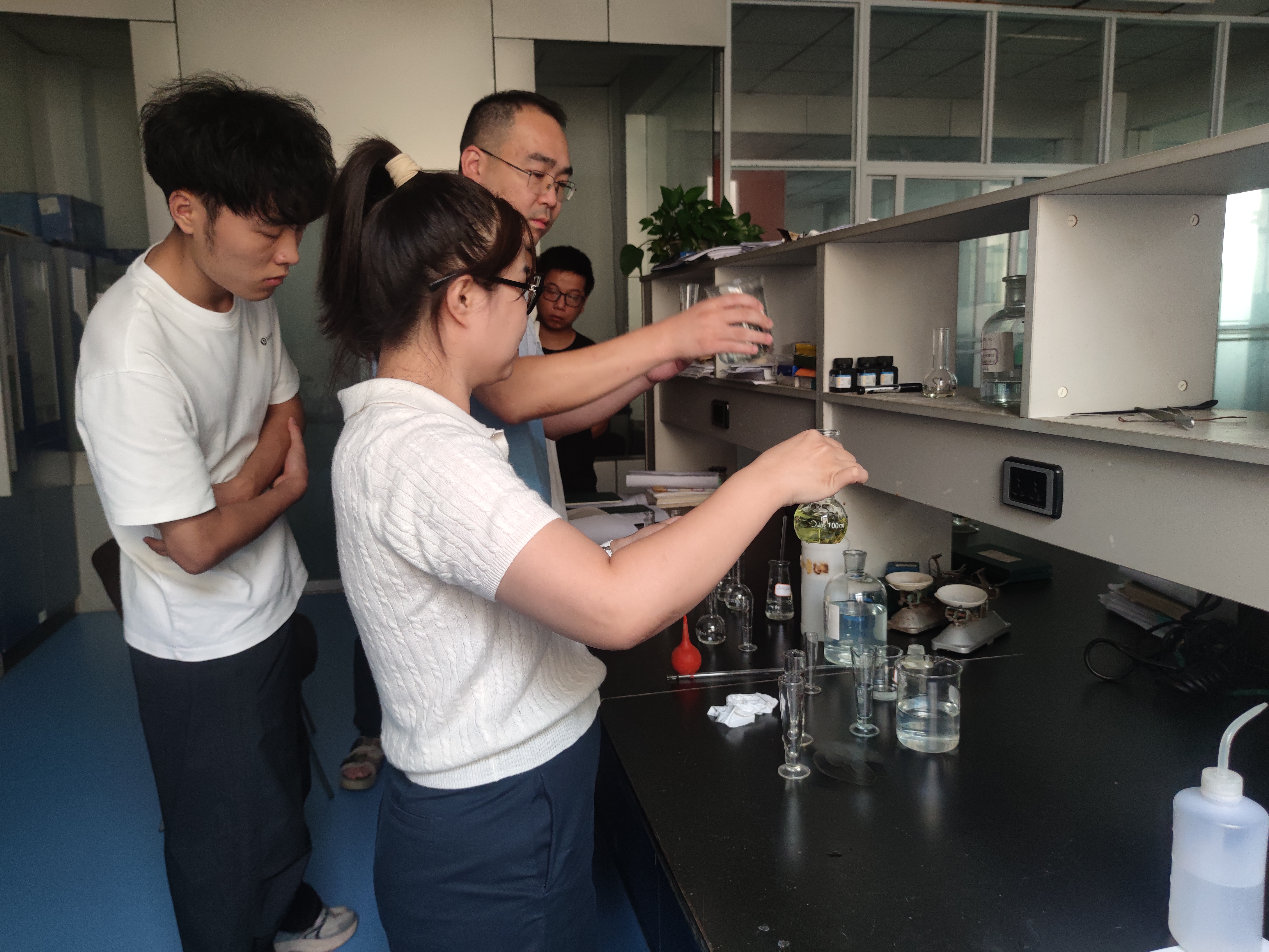 金義博儀器|無錫市機(jī)械工程學(xué)會(huì)化學(xué)檢驗(yàn)培訓(xùn)的學(xué)員們順利通過考試！